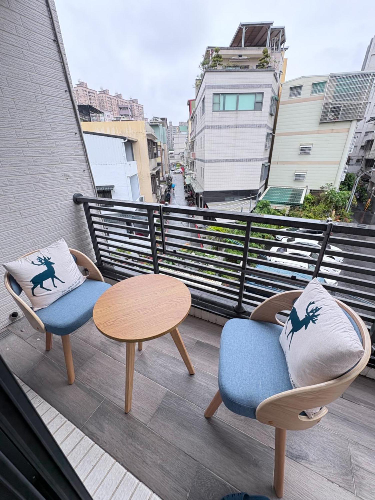 Kaohsiung Raifong Corner Homestay Exterior foto